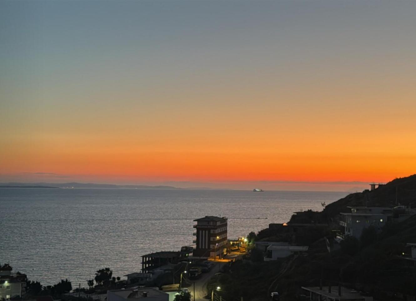 Laa Melossa Sarandë Esterno foto